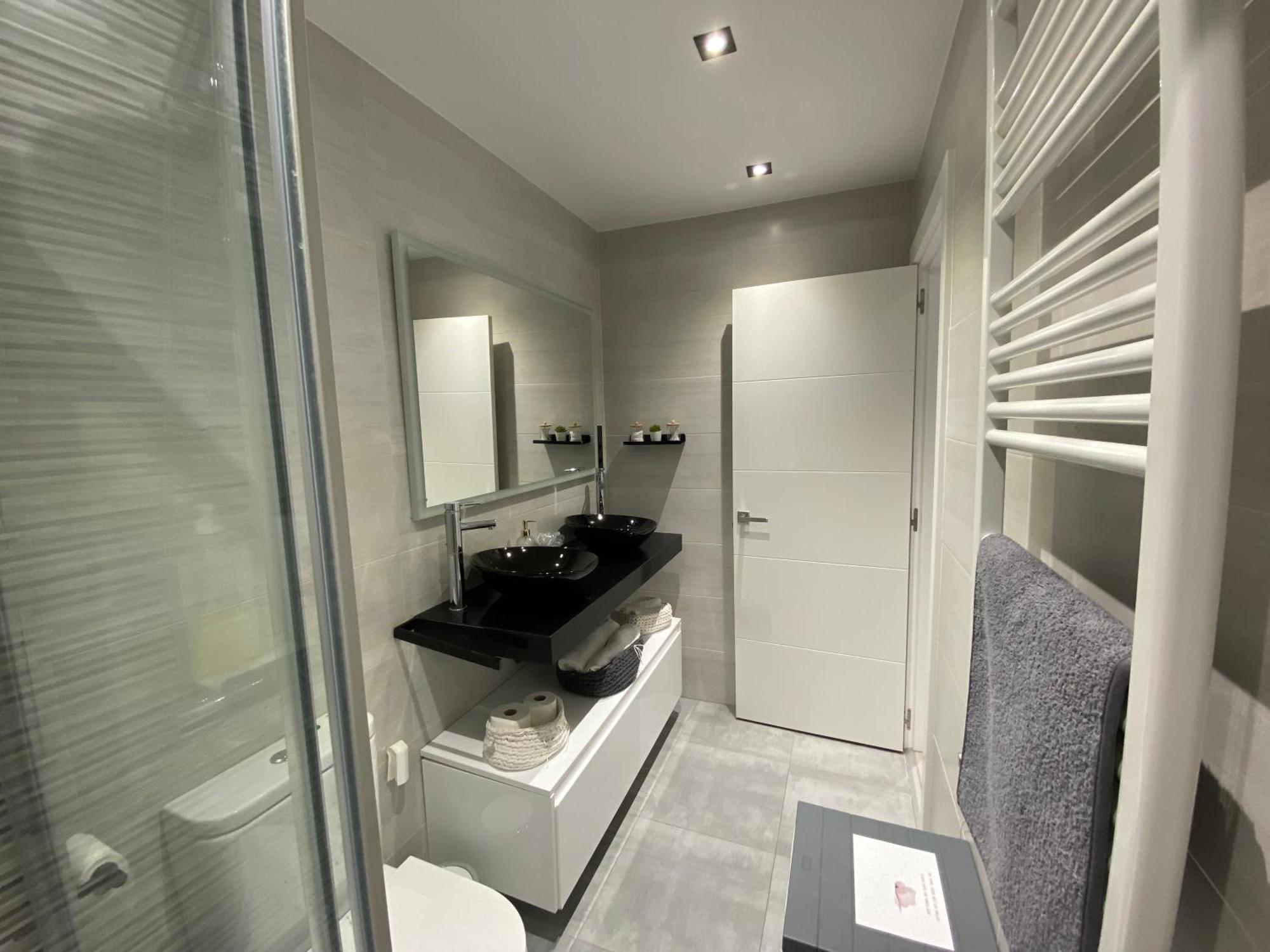 Piso Deluxe Centro Cerca Del Bec Apartment Barakaldo Exterior foto